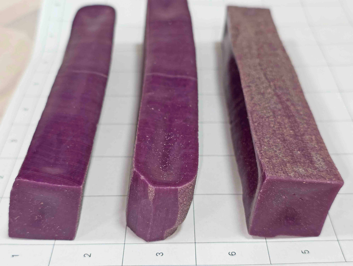 Dog cheese chew. Blueberry M/S Himalayan Yak 3.5oz 100g EA