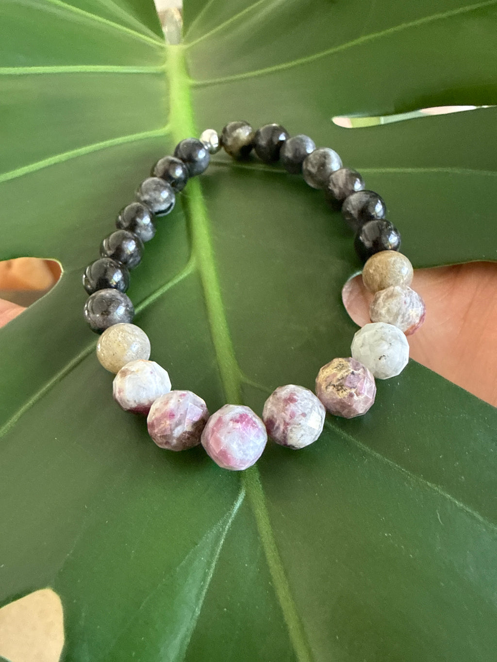 Intuitive Heart Path – Eudialyte, Larvikite & Labradorite Bracelet 7”