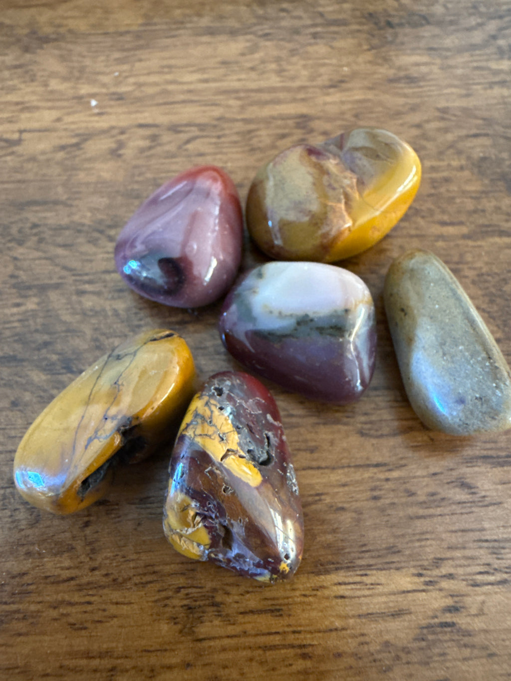Mookaite Jasper Polished Tumbled 10-20mm