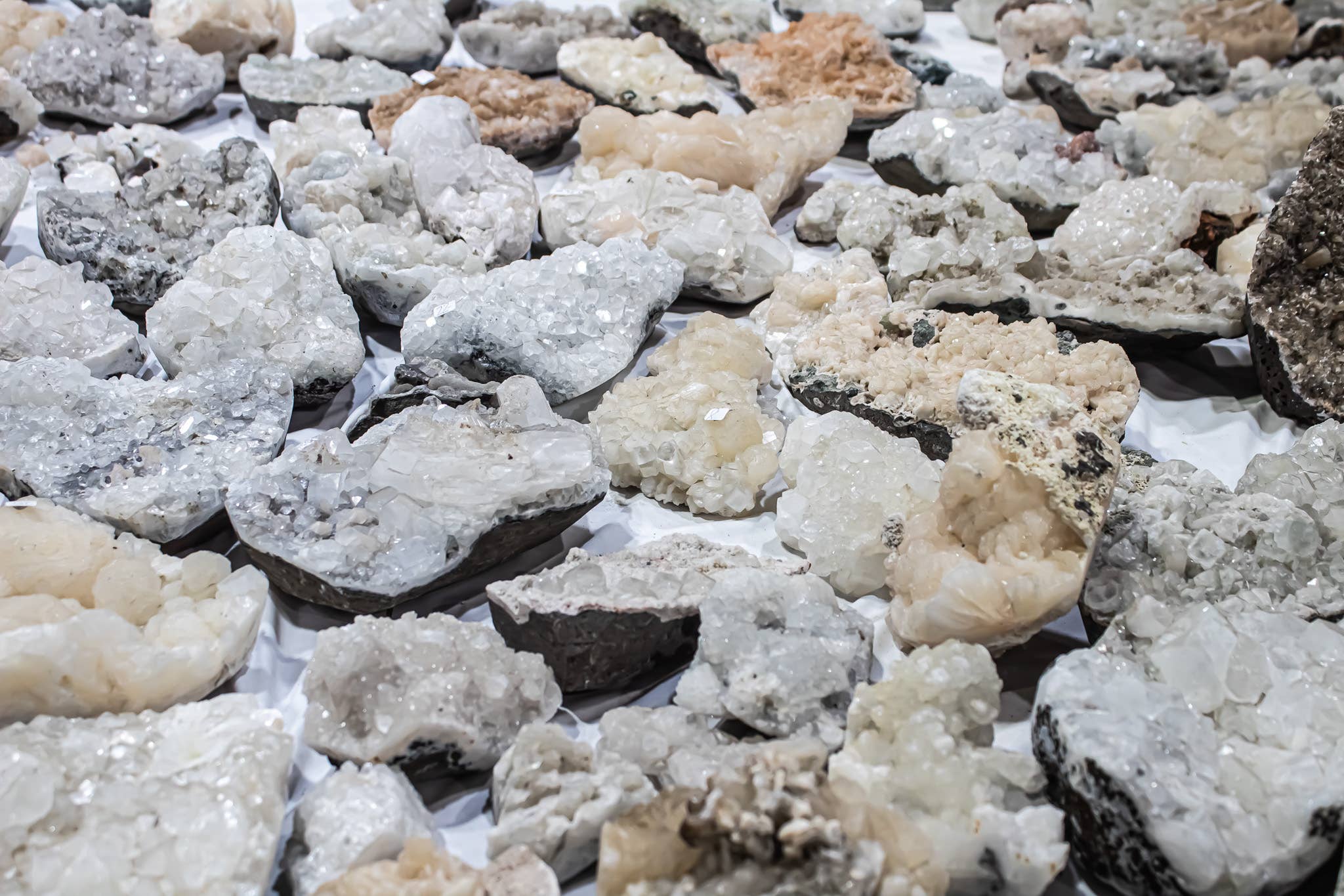 Apophyllite, Zeolite, and Stilbite 1kg/2lbs